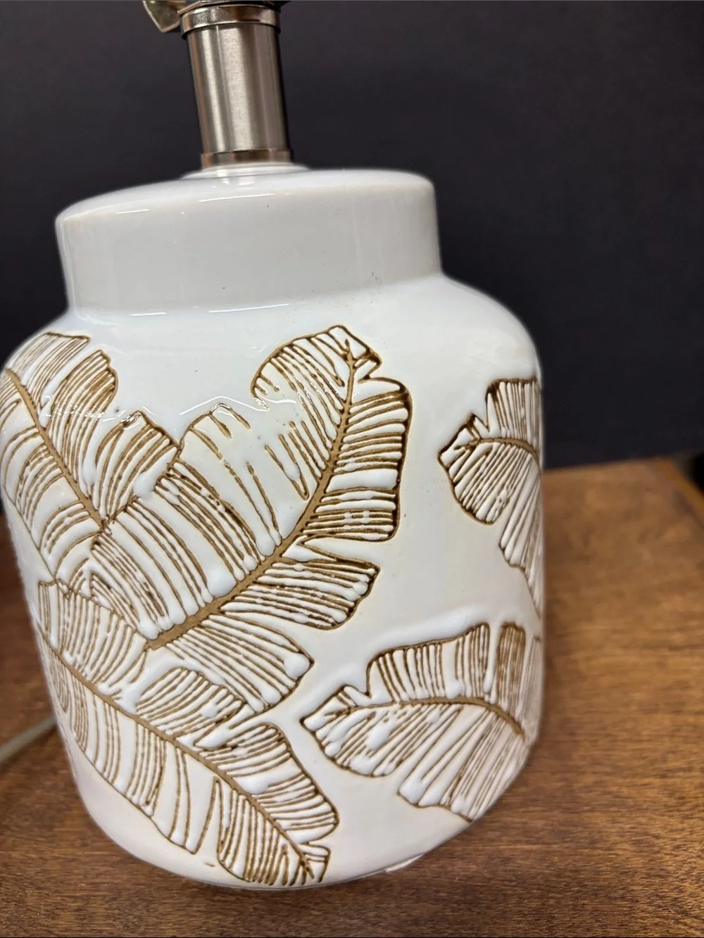 White Ceramic Table Lamp with Leaf Motif